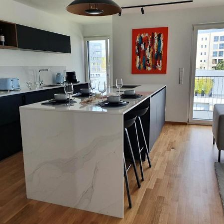 Strassen - 2 Bed Designer Flat Apartment Bagian luar foto